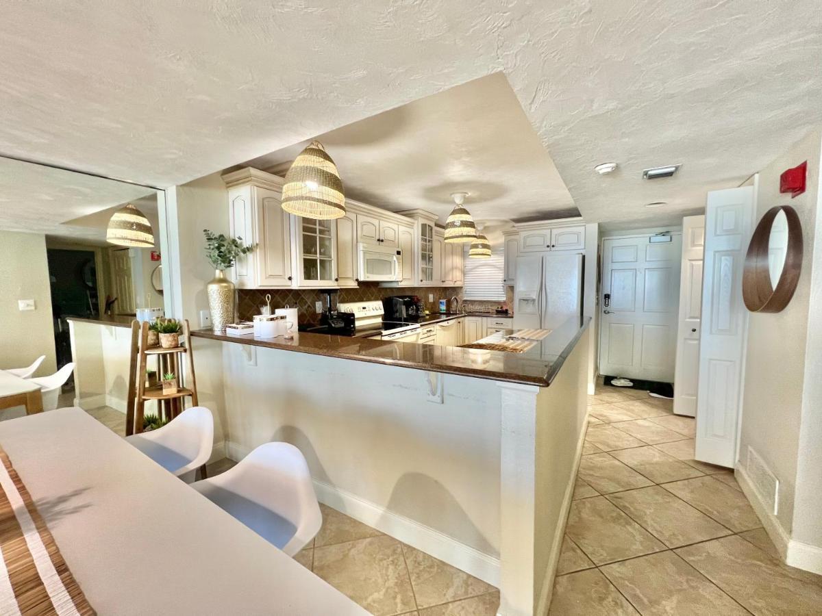 Beach Oasis 704 Lovely Daytona Ocean Front For 5 Sleeps Up To 12 Daytona Beach Dış mekan fotoğraf