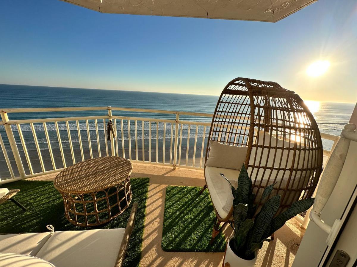 Beach Oasis 704 Lovely Daytona Ocean Front For 5 Sleeps Up To 12 Daytona Beach Dış mekan fotoğraf